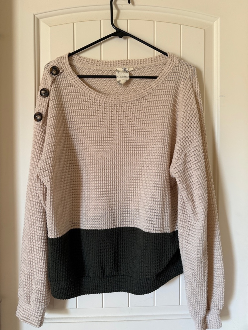 Blu Pepper Two-Tone Crewneck Sweater in Cream and Black